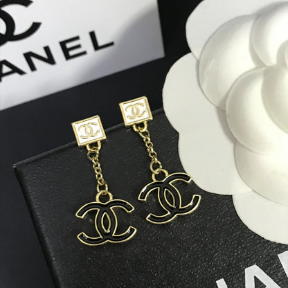 A987  Women's earring jewelry