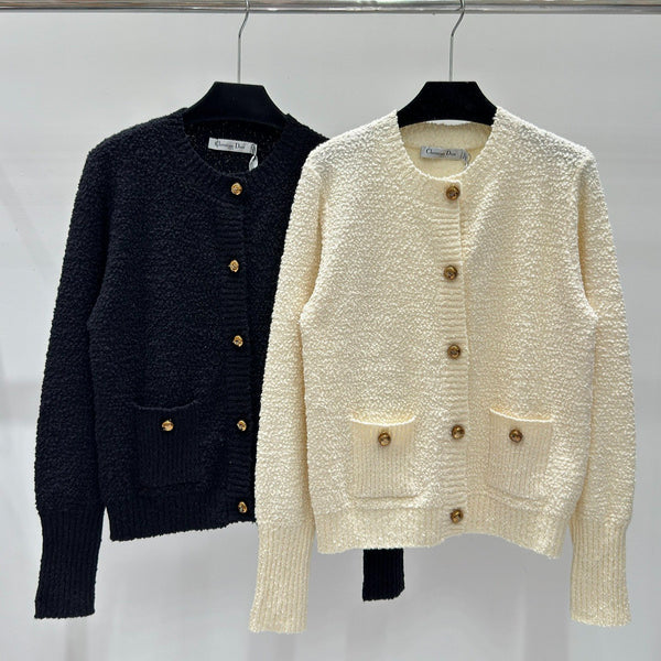 DIC028   Early autumn new solid color simple letter button knit cardigan clothes