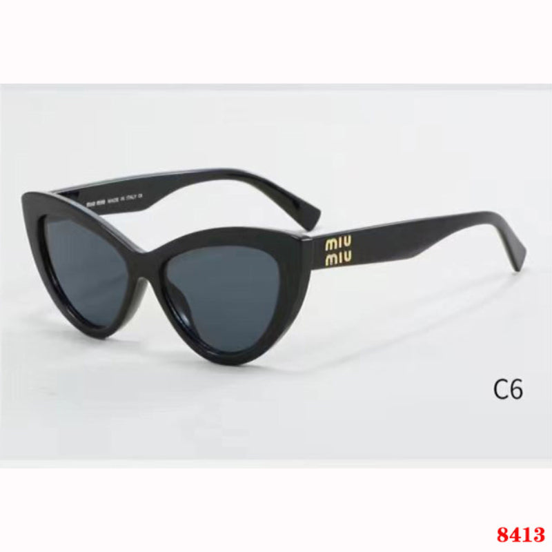 8413  Sunglasses with box