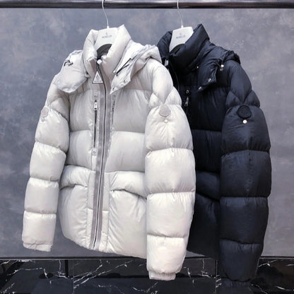 042090   Men's and women's winter down jackets