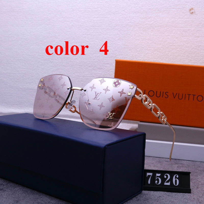 7526  Sunglasses with box