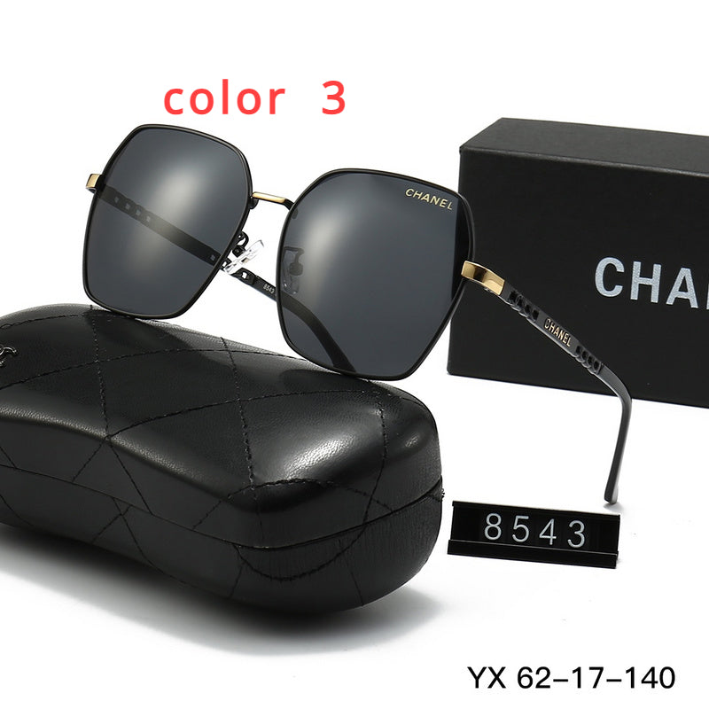 8543 Sunglasses with box