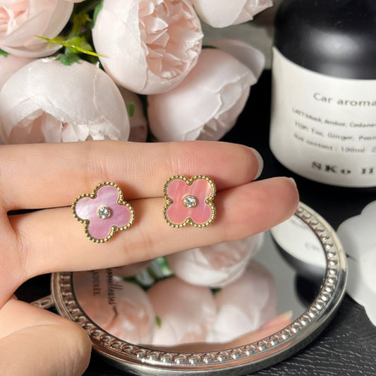 A932   Natural pink mothershell diamond stud earrings jewelry