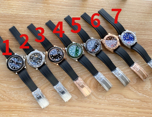 RW21  Mechanical watch with comfortable rubber strap