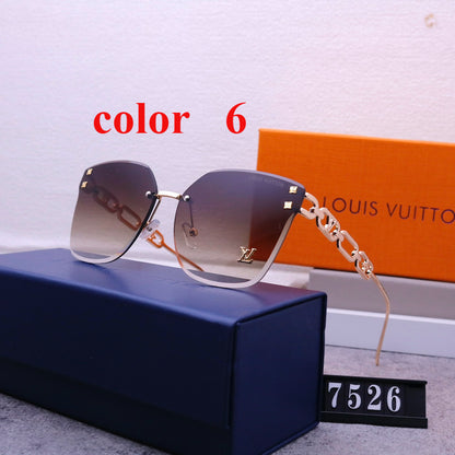 7526  Sunglasses with box