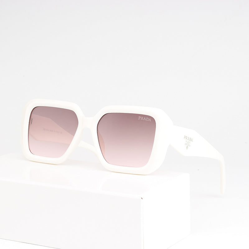 8408 Sunglasses with box