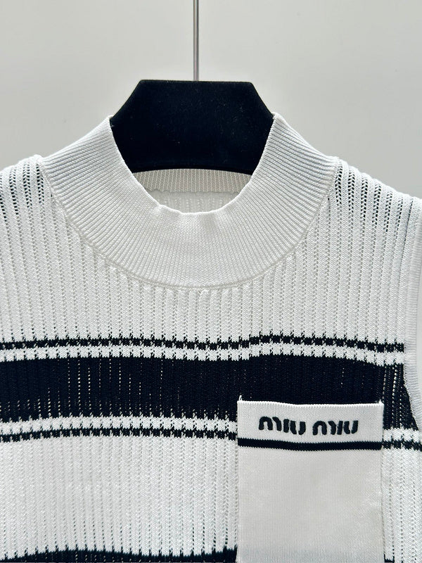 MIC7   Spring and summer new striped color contrast letter jacquard knitted crew neck vest  Clothes