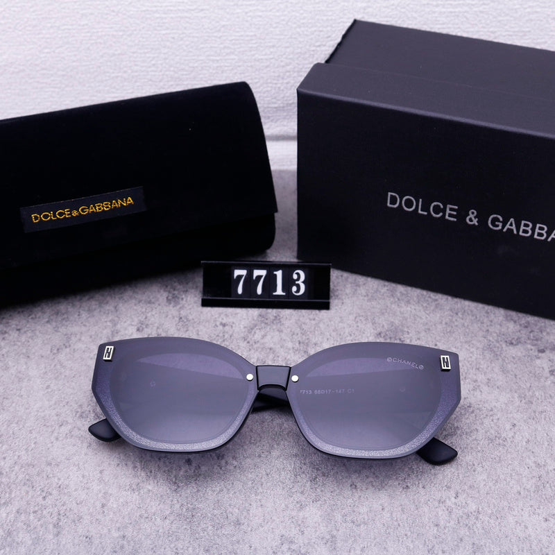 7713 Sunglasses with box