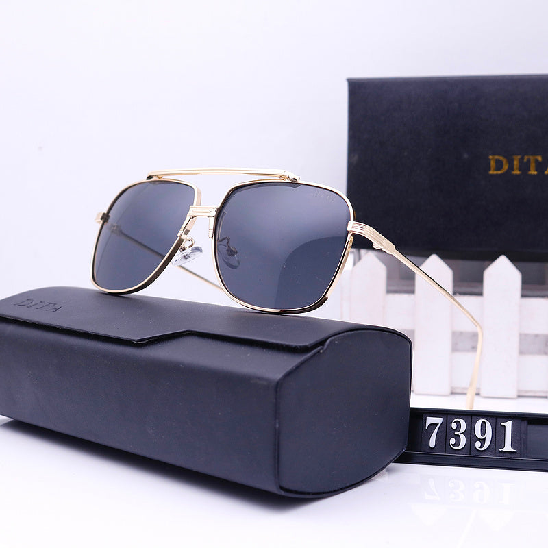 7391 Sunglasses with box