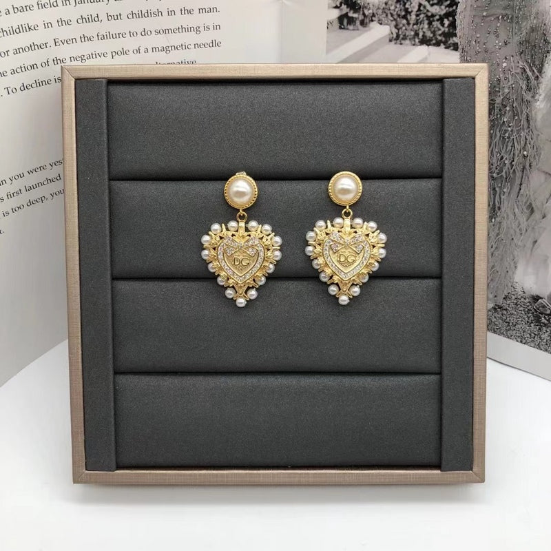 DGE1 Classic women earrings  Jewelry