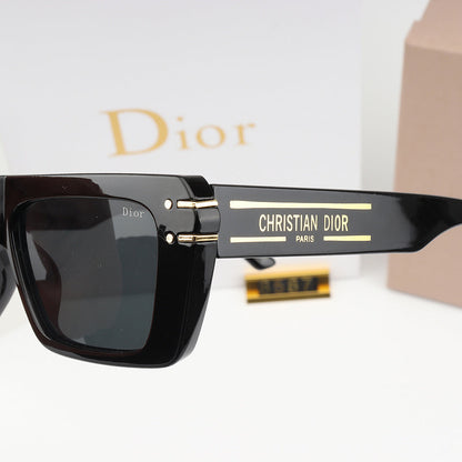 8587 Sunglasses with box