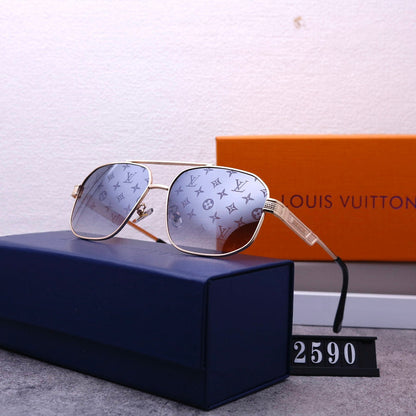 2590   Sunglasses with box