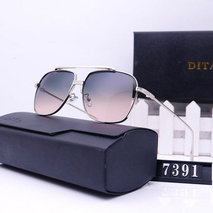 7391 Sunglasses with box