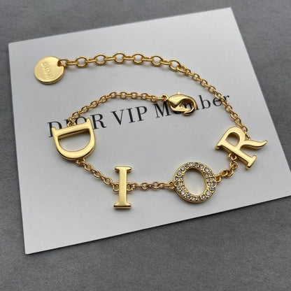 DIB38  Letter bracelet, delicate and delicate  Jewelry