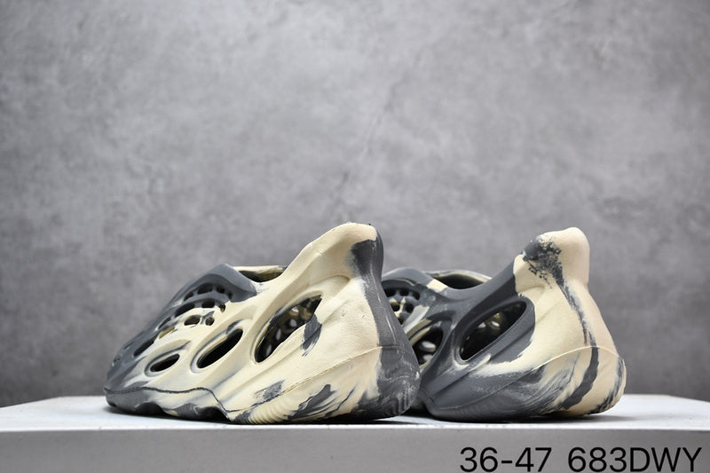 BYS16 Couples Yeezy shoes 36-46 with box