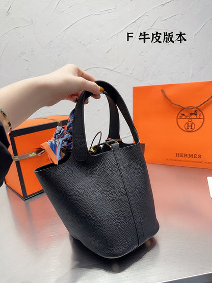 MHP0 Classic leather handbag with box +scarf  20CM