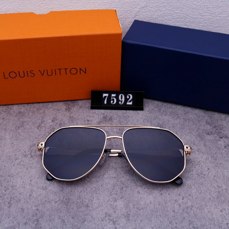 7592 Sunglasses with box