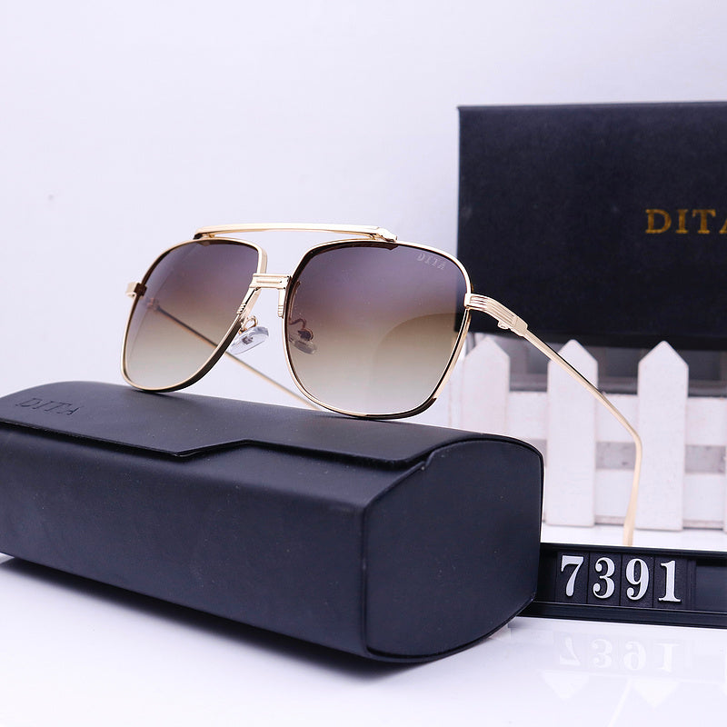 7391 Sunglasses with box