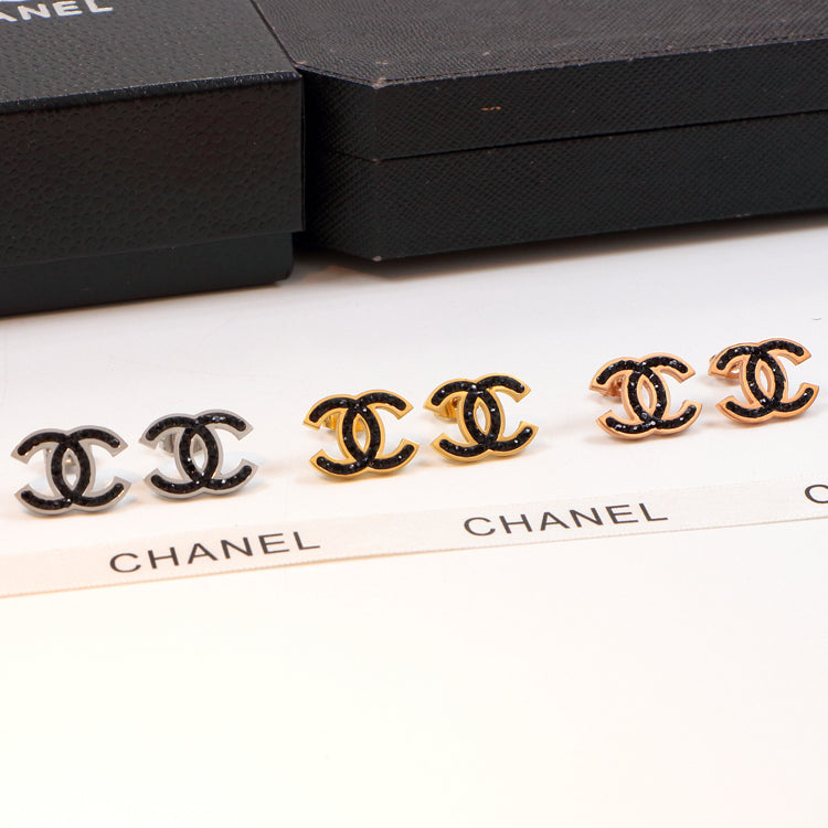 CHE118  18K Titanium Steel Color Gold Couple Double C Letter Black Diamond Stud Earrings  Jewelry