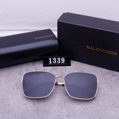 1339   Sunglasses with box