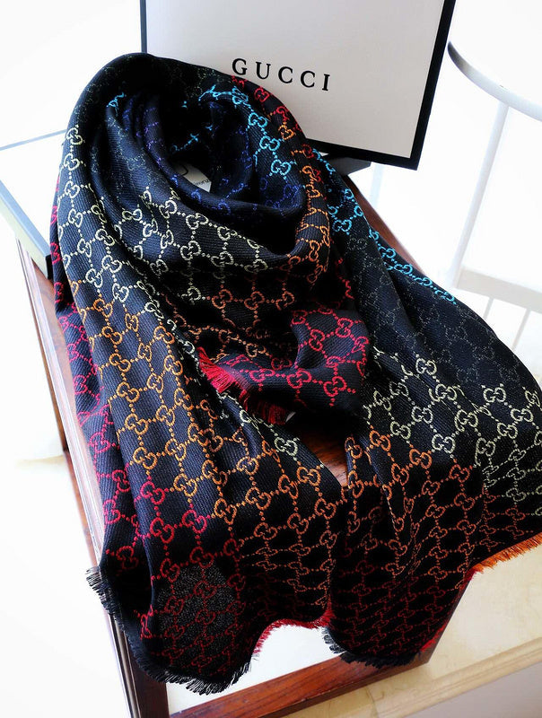 GSC21 Scarf 140-140CM 31% rayon, 28% cotton, 23% wool, 10% silk, 8% metal fiber