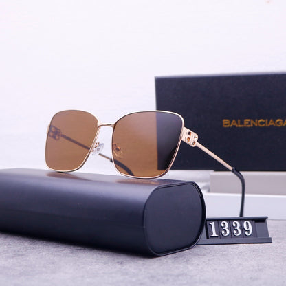 1339   Sunglasses with box