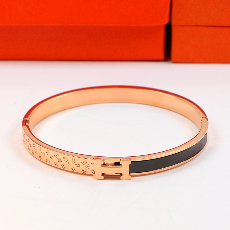 HB17   Exquisite stainless steel rose gold-plated jewelry H bracelet