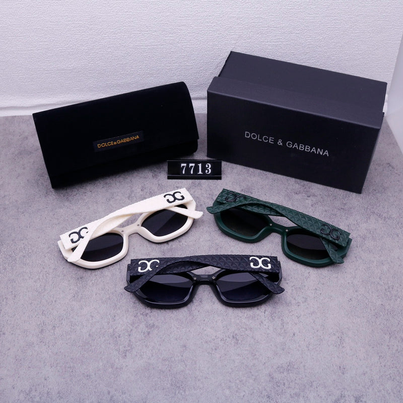 7713 Sunglasses with box