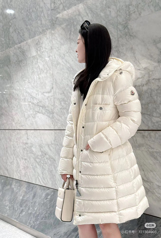 042058   Women's mid-length slim-fit hooded down jacket