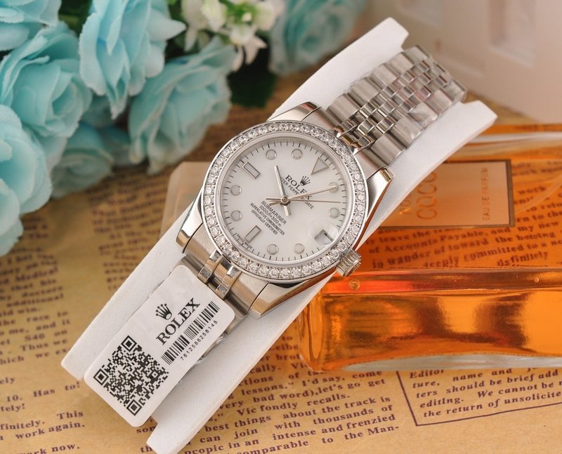 WC15 Electronics watch AAA 32MM  women Watch