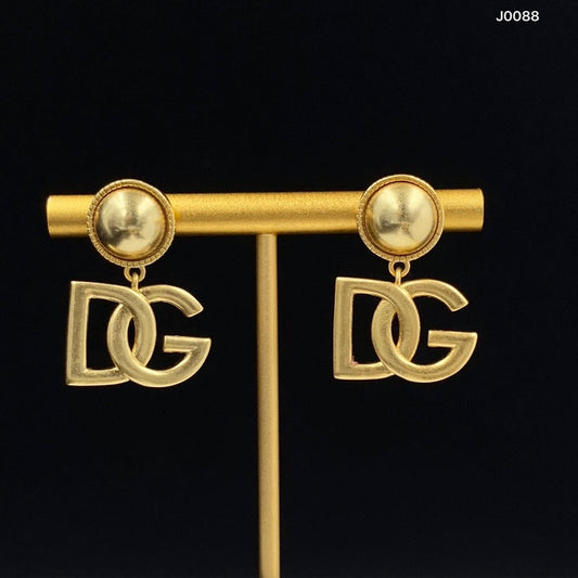 DGE2 Woman fashion alloy earrings  Jewelry