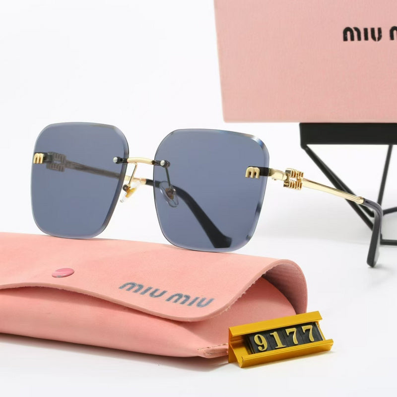 9177  Sunglasses with box