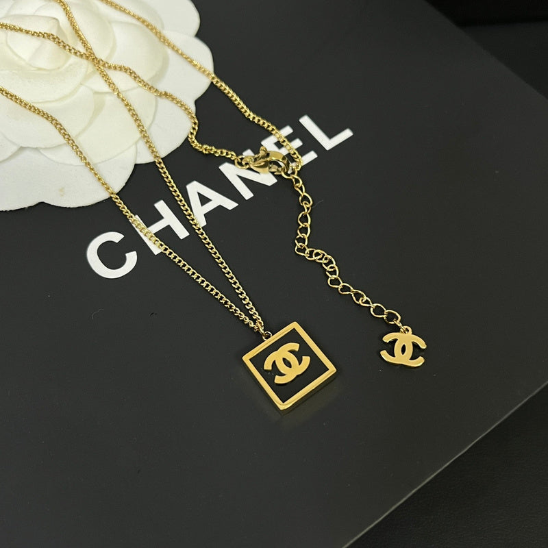 X590  Women's new fashion square necklace jewelry