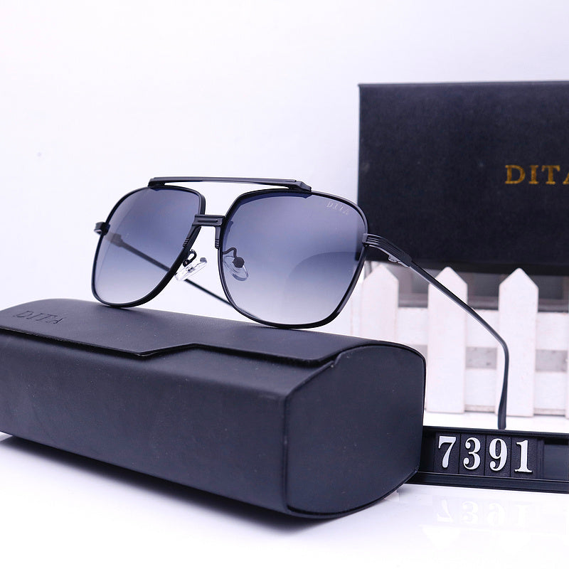 7391 Sunglasses with box