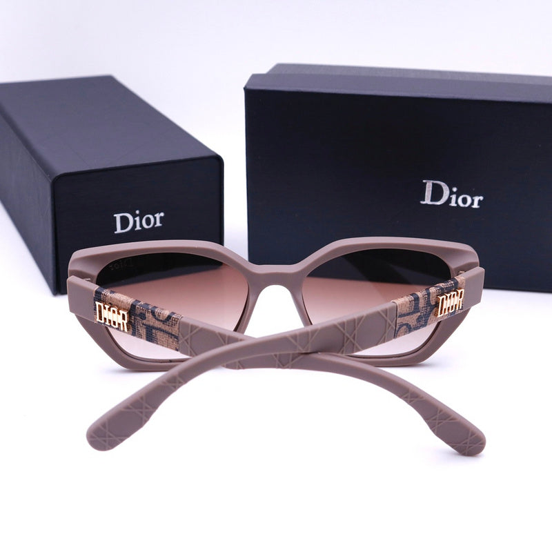 1203  Sunglasses With box