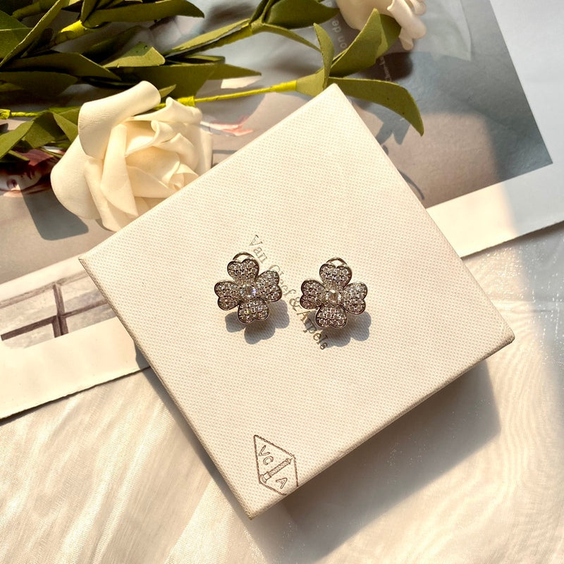 VAE24  Four hearts full of diamond flowers, high carbon diamond full diamond earrings   Jewelry