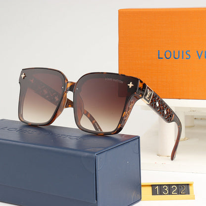 1322 Sunglasses with box