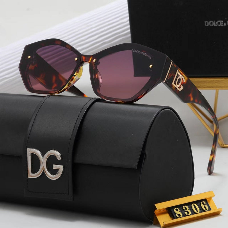 8306  Sunglasses with box