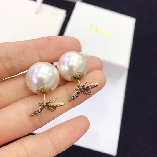 DE82 Classic  Pearl Letter Stud Earrings  Jewelry