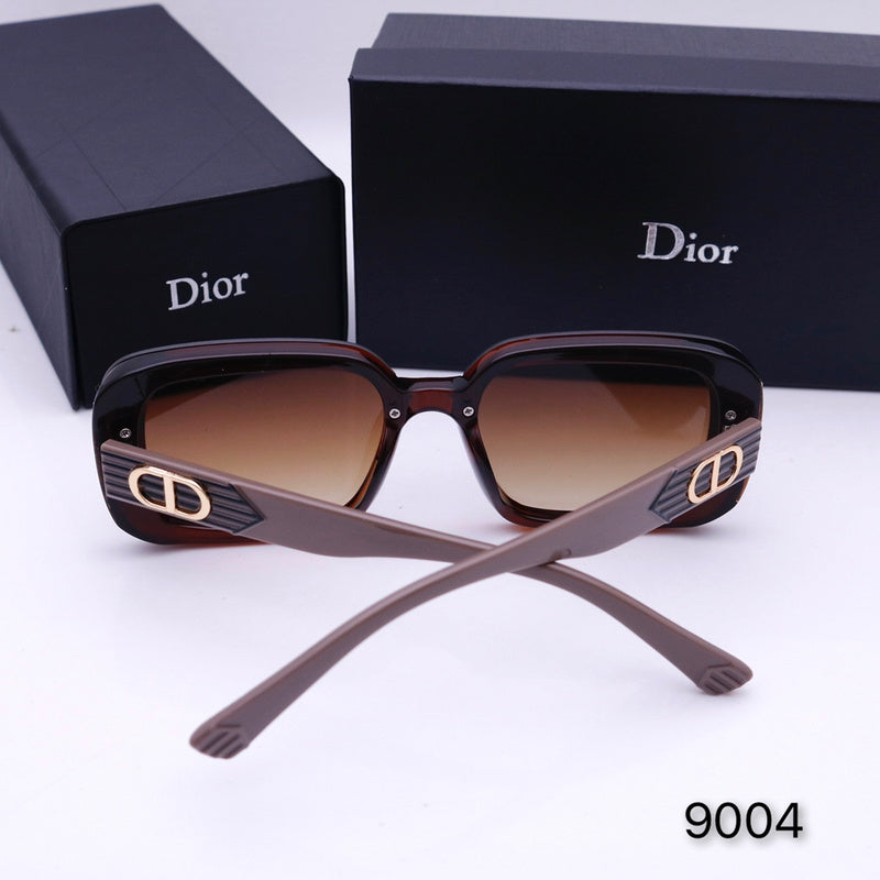 9004  Sunglasses With box