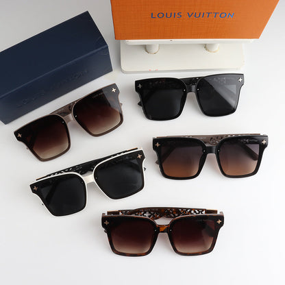 1322 Sunglasses with box