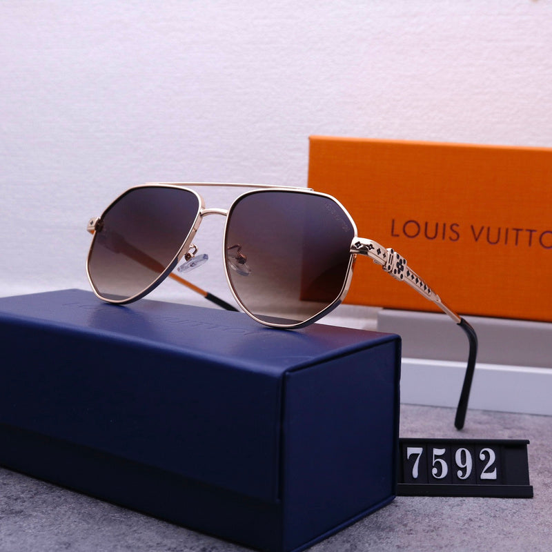 7592 Sunglasses with box