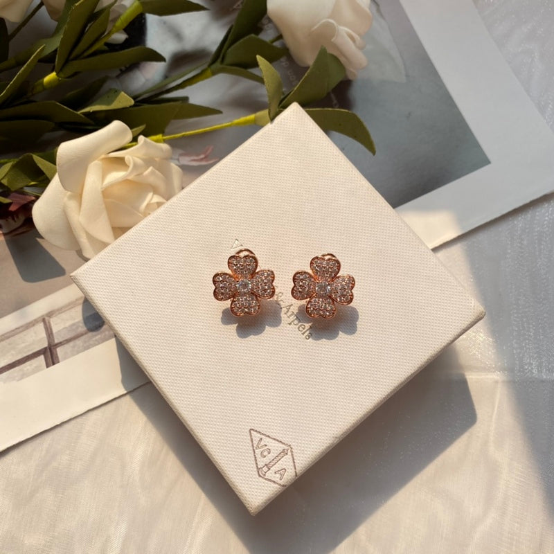 VAE24  Four hearts full of diamond flowers, high carbon diamond full diamond earrings   Jewelry