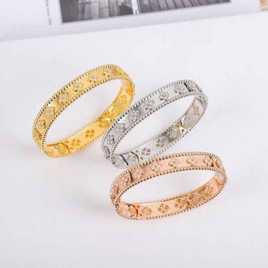 VAB30 Fashionable high quality four leaf flower bracelet gold plated   Jewelry