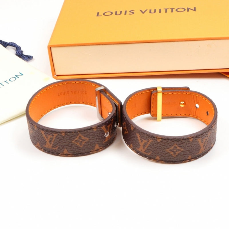 LVB111 Alphabet belt, European and American fashion belt titanium steel bracelet couple jewelry