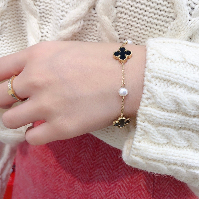 L059  Women's pearl bracelet  Jewelry