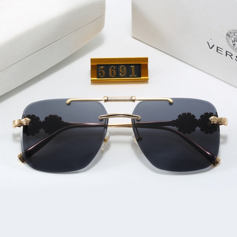 5691  Sunglasses with box