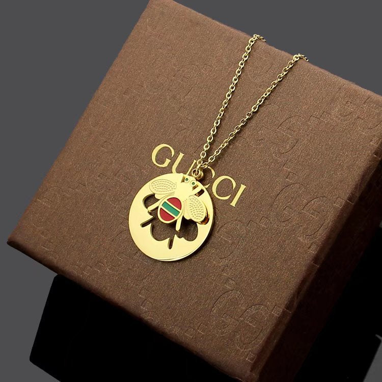 GN05    Round Bee Pendant Necklace Jewelry