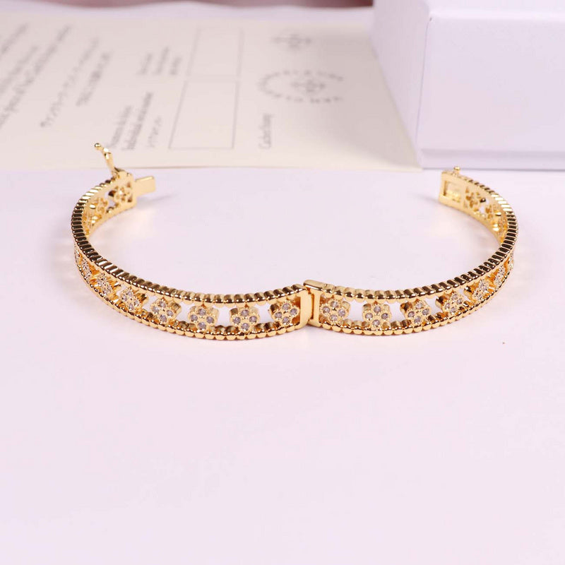 VAB6 Fashionable high quality four leaf flower bracelet gold plated   Jewelry