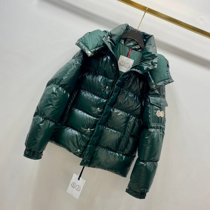 025016  Men's and women's down jackets